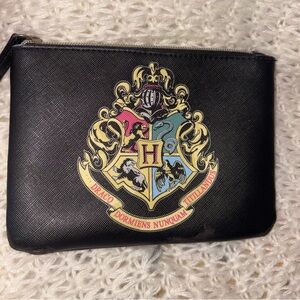 Black Hogwarts Crest Pouch clutch